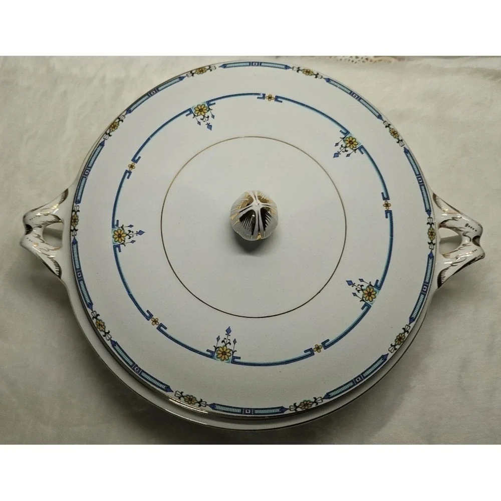 Gold Trimmed Alfred Meakin England Casserole With‎ Lid Fairhaven pattern Vintage